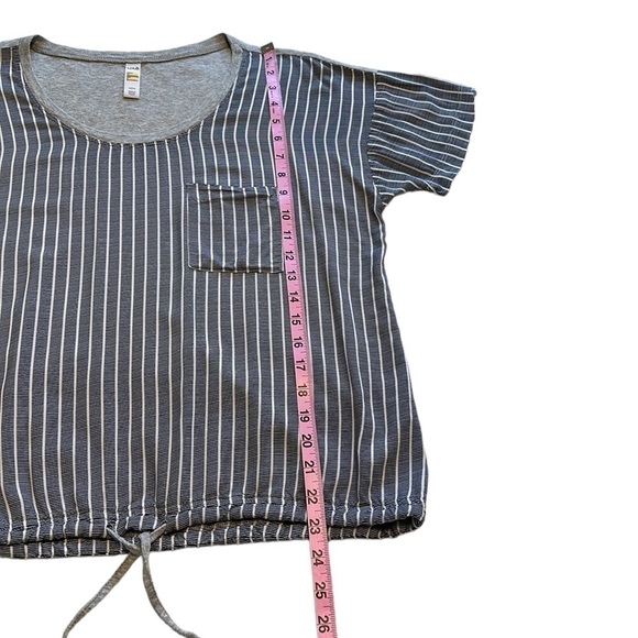 Lole Kimberly Mirtillo Textured Stripes T-Shirt With Drawstring - Size Medium - Picture 8 of 9